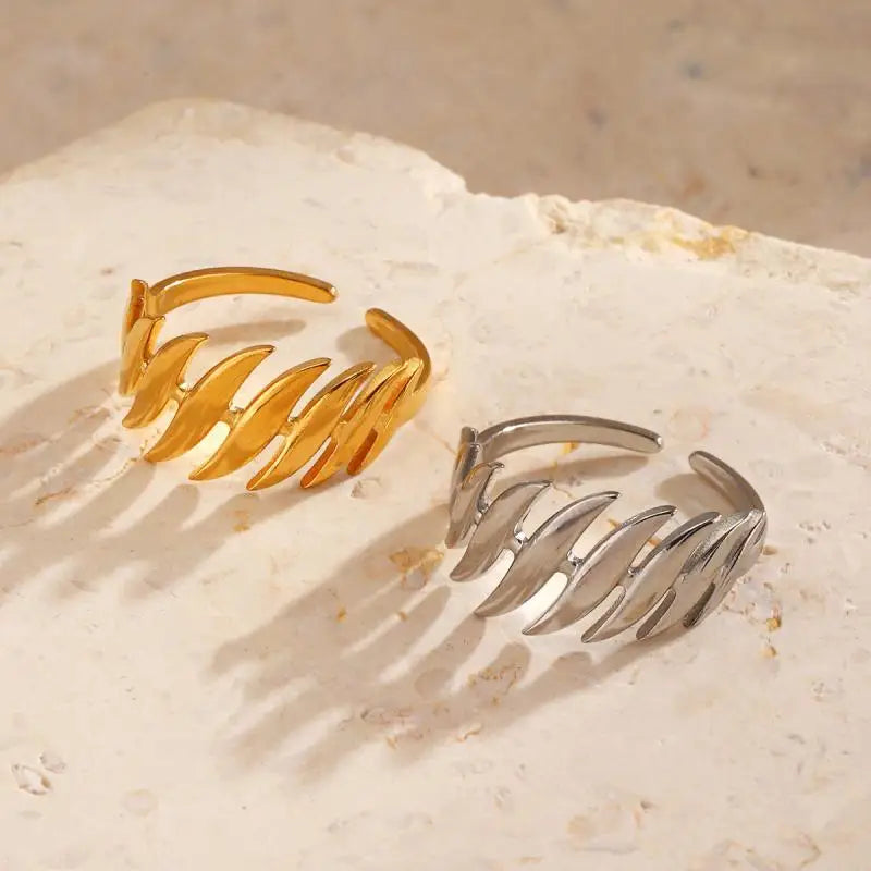 18K Stainless Steel Rings for Women Vintage Gold Color Never Fade Luxury Classic Rings Wedding Couple Rings Party Jewelry Gifts